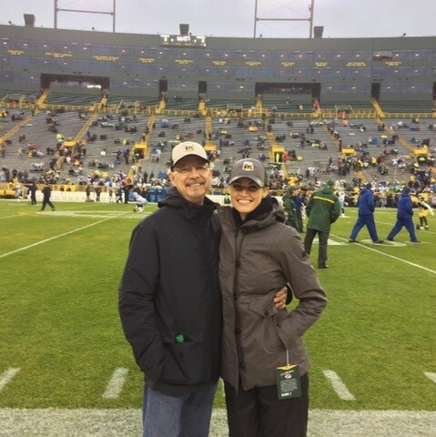 Celebrity Packers Fans Cheering For The Green And Gold