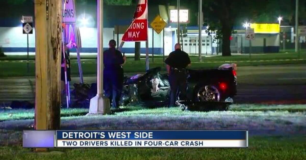 Two killed in four car crash in Detroit