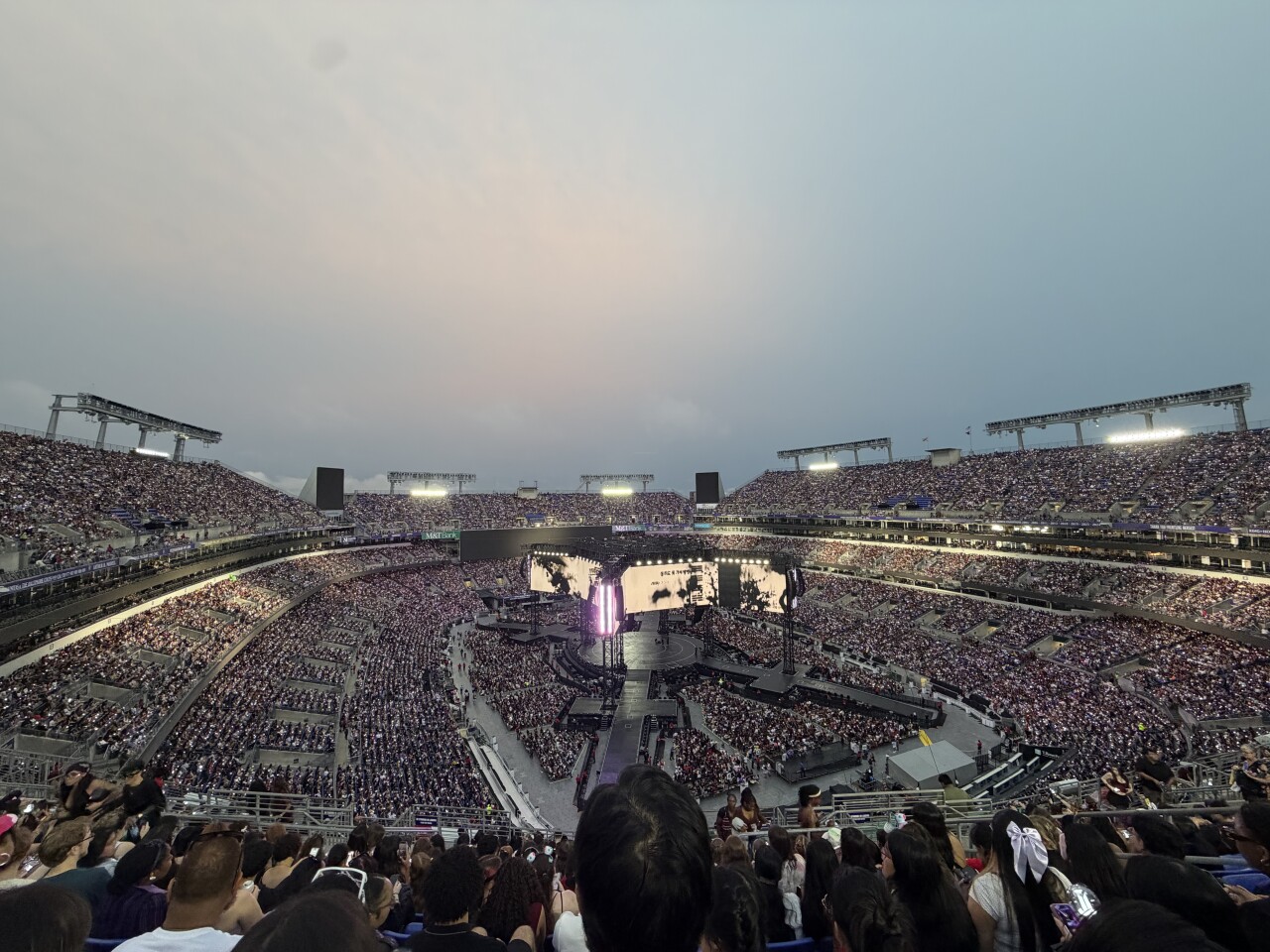 The crowd right before showtime