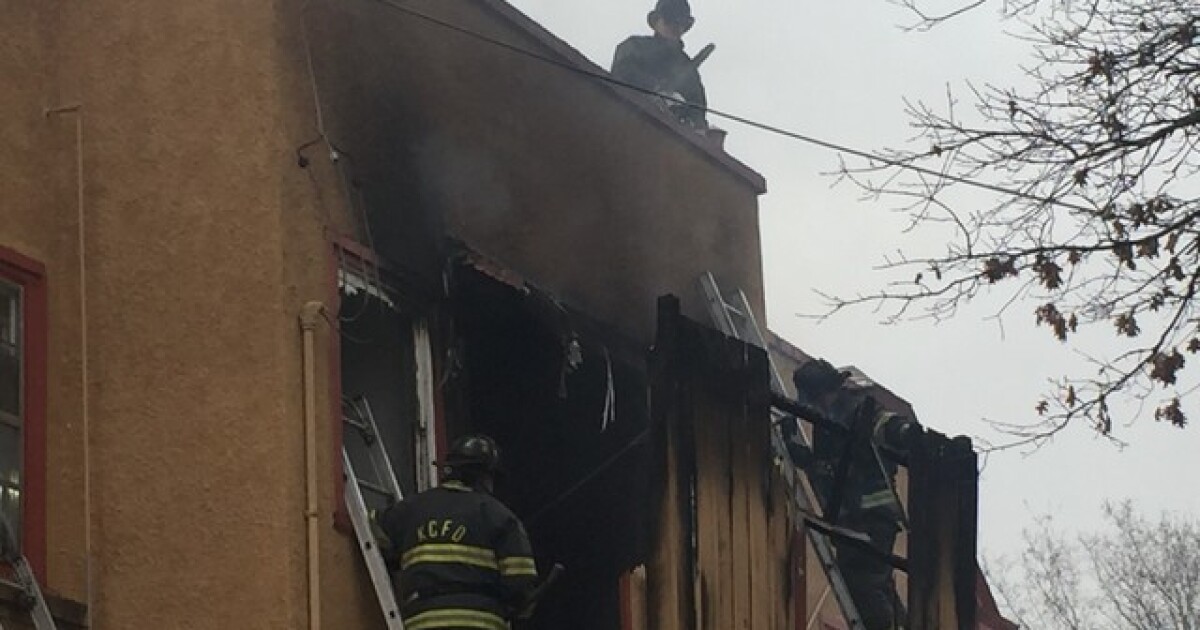 At least 4 people escape Linwood apartment fire