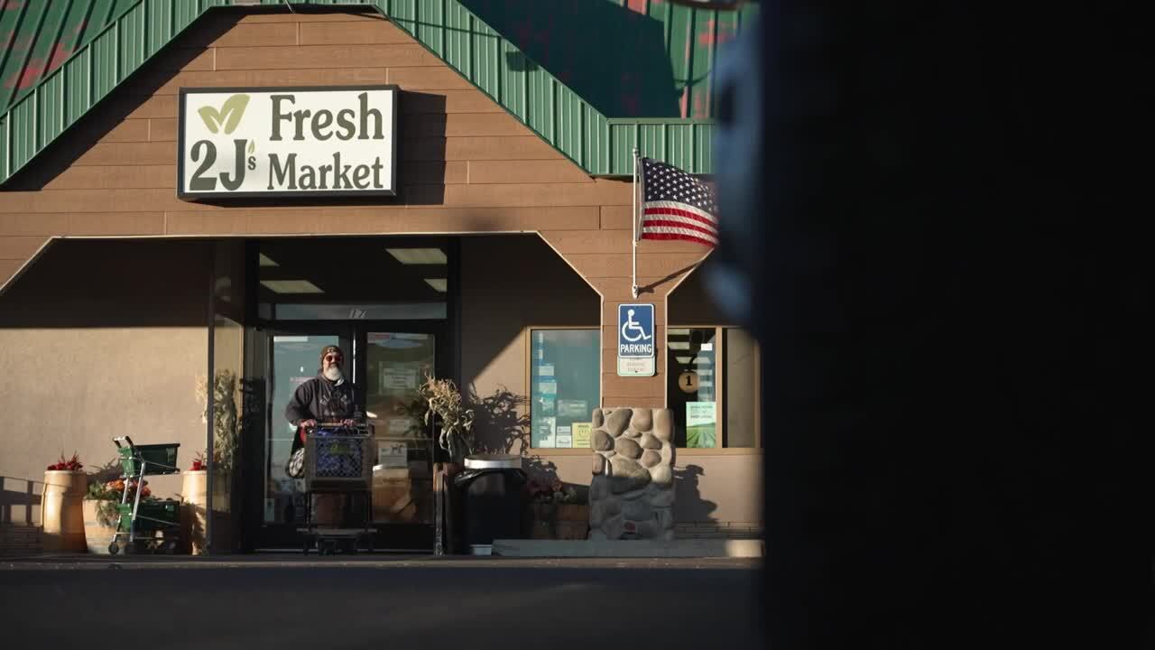 2Js Fresh Market