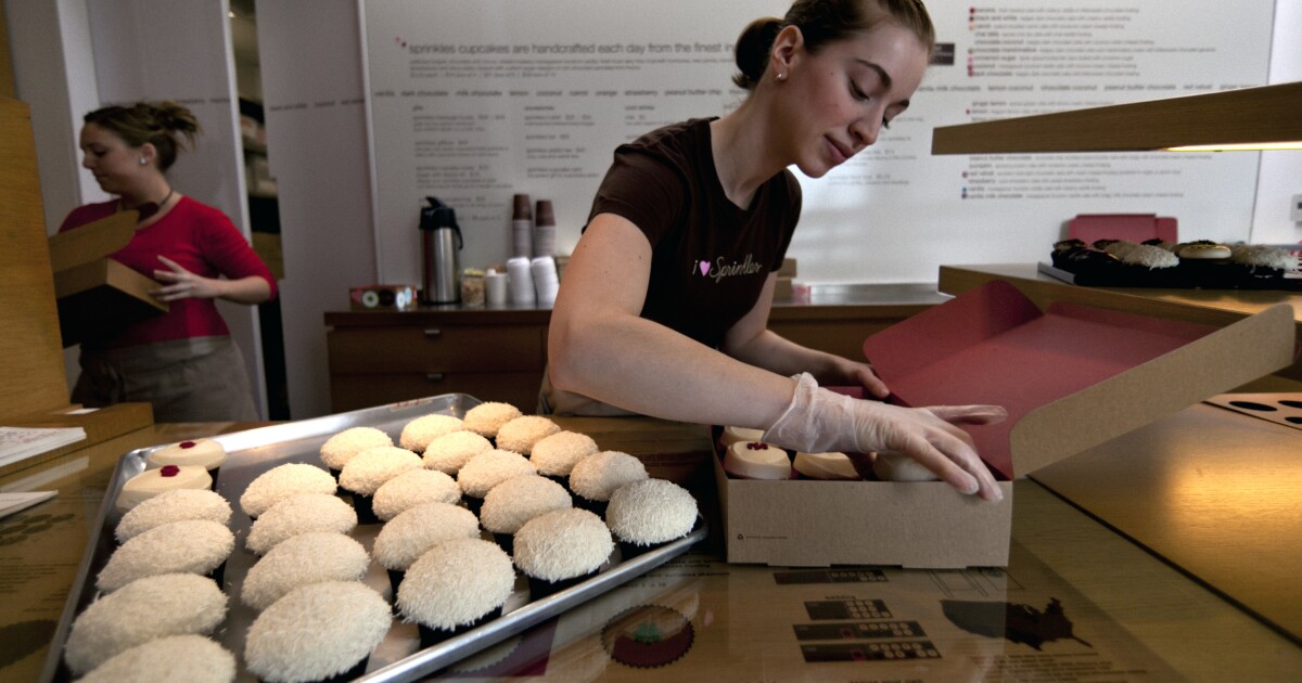 Sprinkles cupcake company founder announces immediate closure of all stores