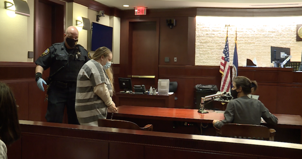 Norfolk woman accused in death of 2-year-old to face grand jury