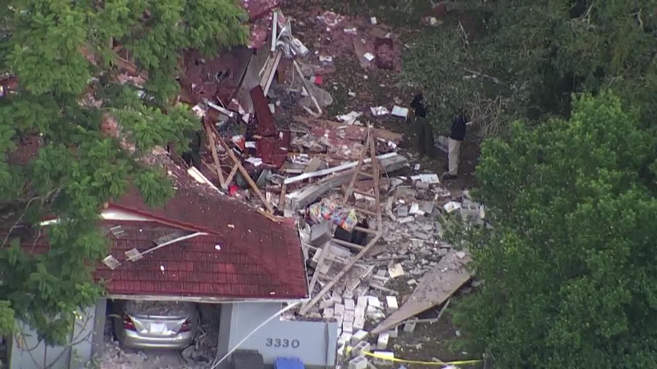 HOUSE EXPLOSION IN SEFFNER (4).jpg