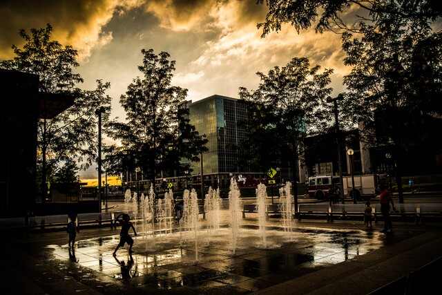Cincygram: Smale Riverfront Park after dark -- a kaleidoscope of color