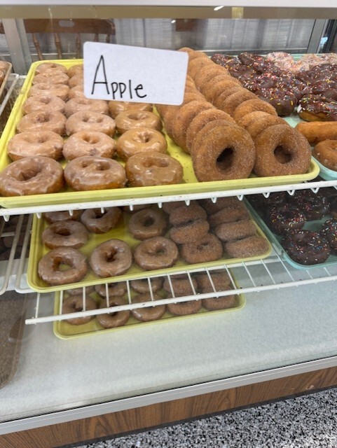 schwalliers donuts 2.jpg