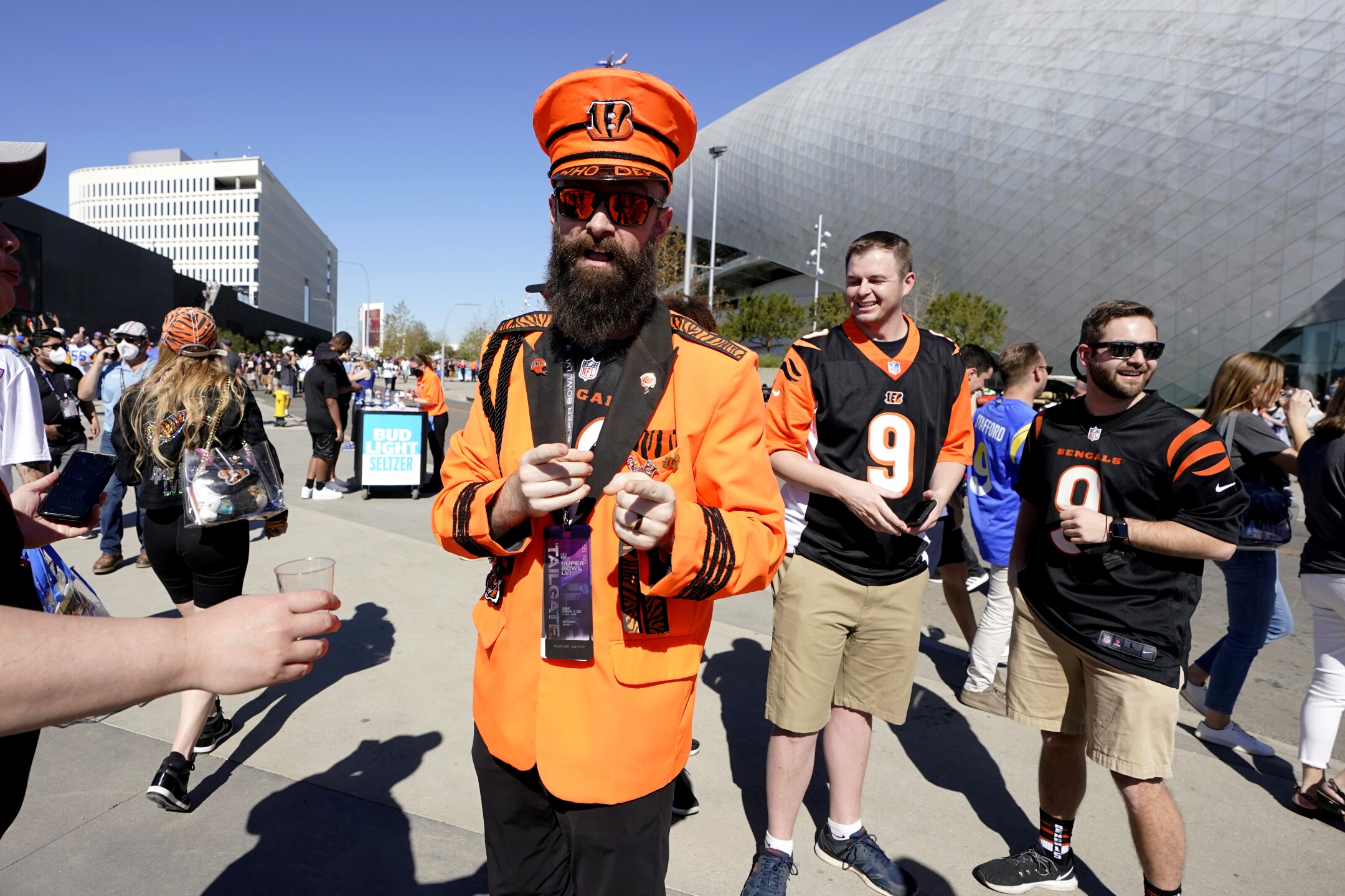 PHOTOS Bengals fans don their stripes in L.A.