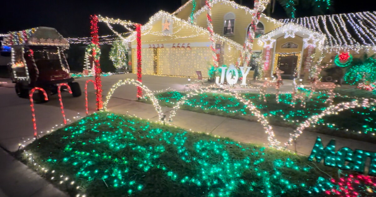 Local couple creates map to spread love of holiday lights - Vimarsana News