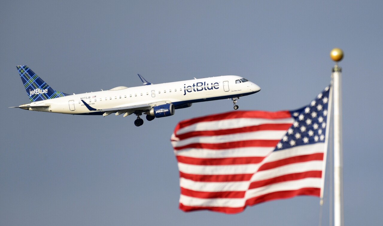 Earns JetBlue