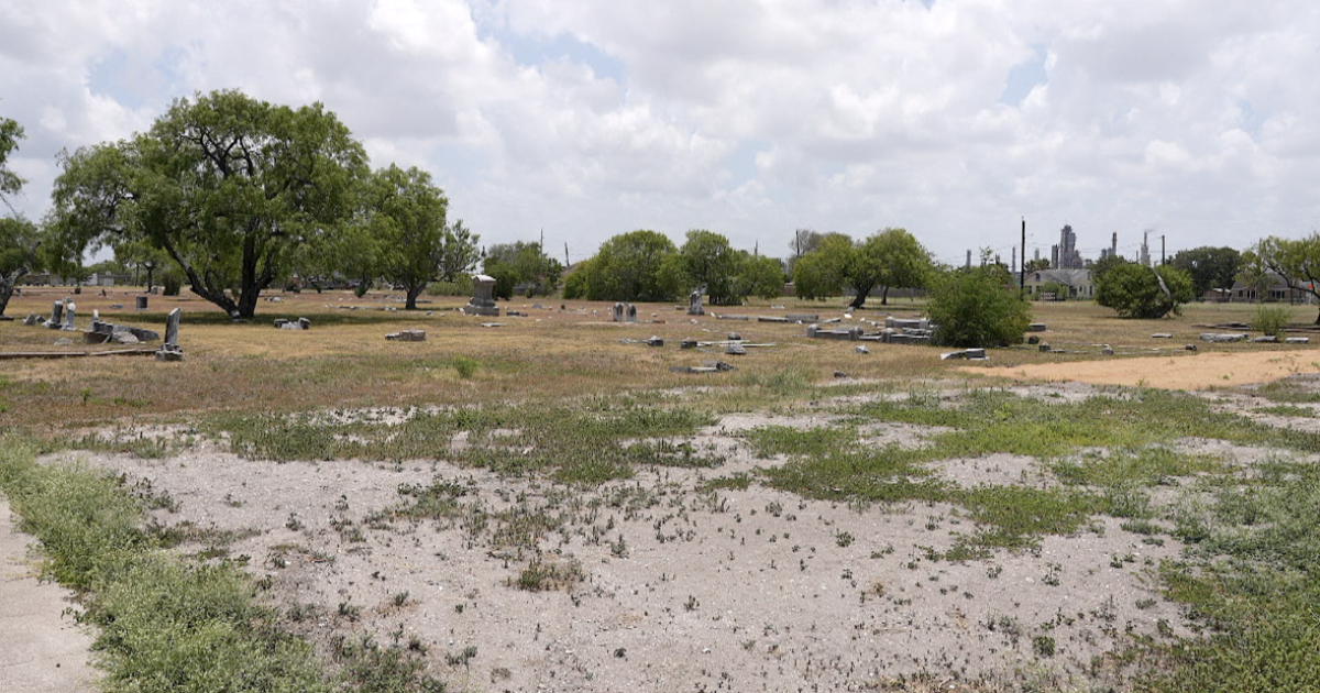 Hillcrest reflects on loss, displacement amid opening of new Harbor Bridge Hillcrest reflects on loss, displacement amid opening of new Harbor Bridge