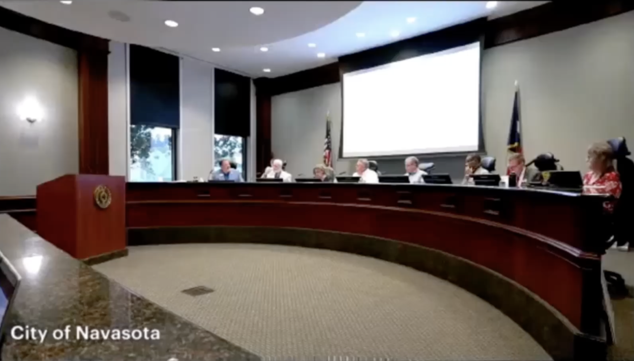 Navasota city leaders unanimously vote to build a 1,350-square-foot covered outdoor stage for local events
