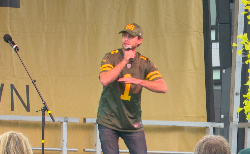 Titletown turning into 'Beer District' for the Packers first game on the road