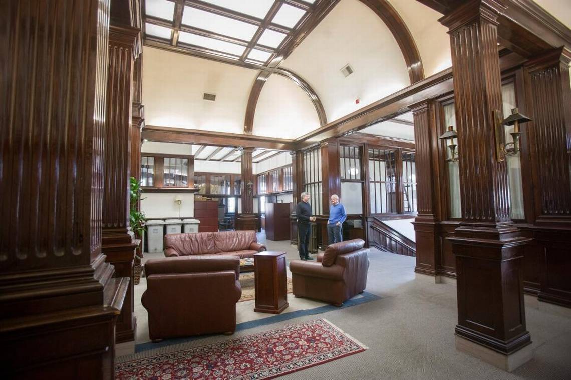 0410 carnegie Howell Huntley.jpg