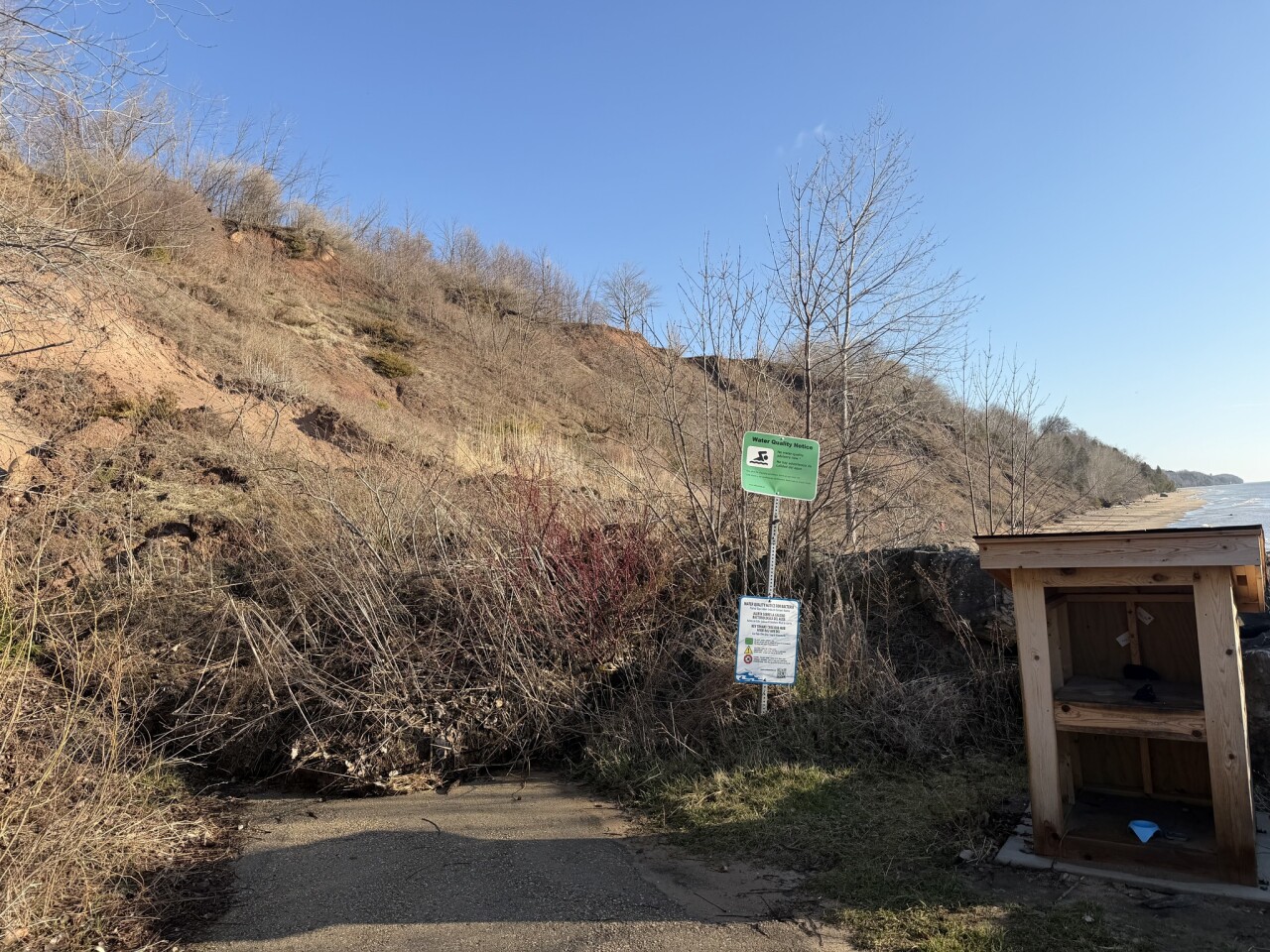 ozaukee county bluff slide pic.jpg