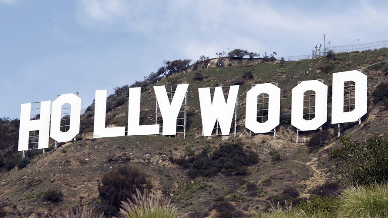 hollywood sign