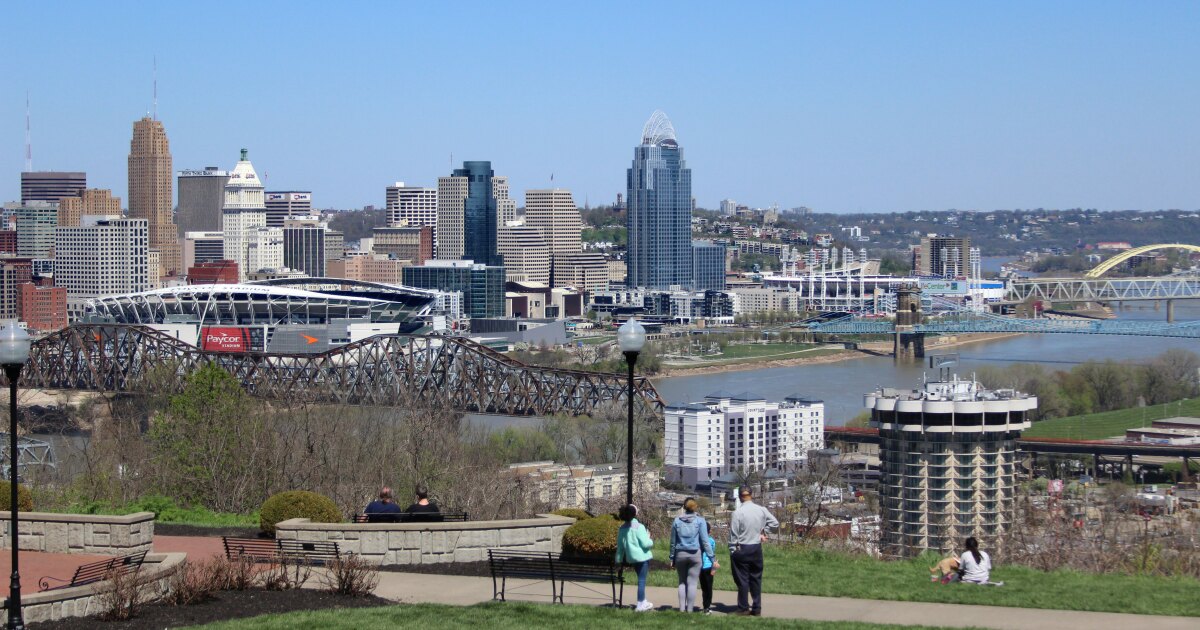Weather Ideal start to the work week, when the next round of rain moves in Jennifer Ketchmark