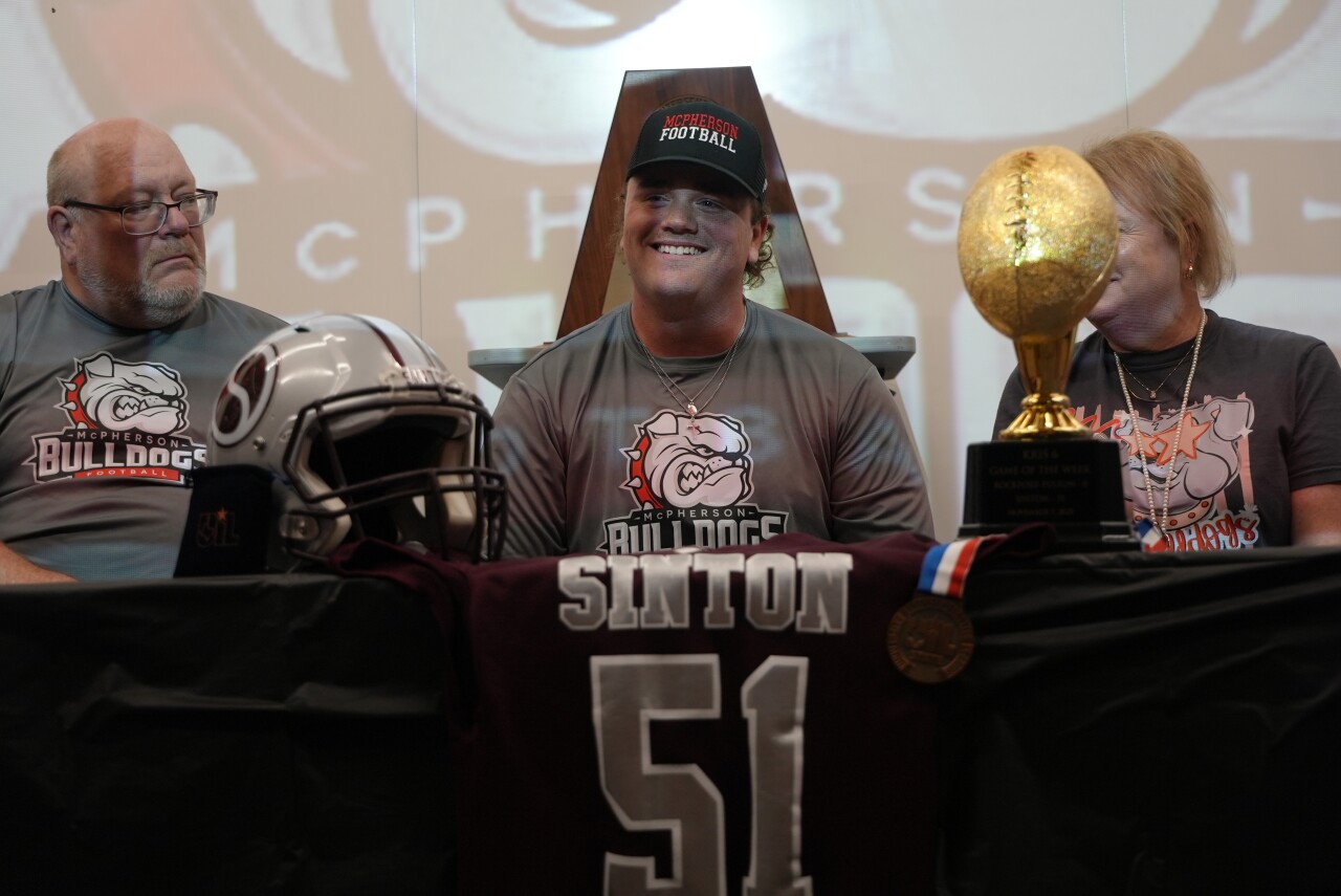 Sinton's Zack Busack signs with McPherson