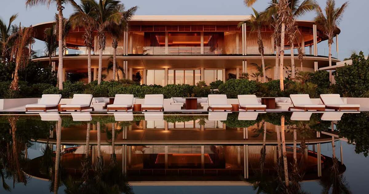 YouTube reviewer says luxury resort barred him when he arrived with reservation