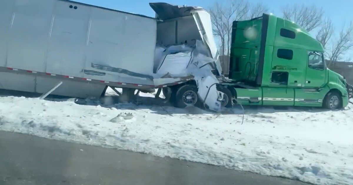 'Chaos': Multi-vehicle crash on I-80 near Council Bluffs leaves at least 20 cars involved, 2 injuries