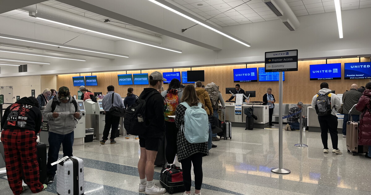 BUSIEST TRAVEL DAY: Over 154K expected to fly out of GRR over Thanksgiving - Vimarsana News