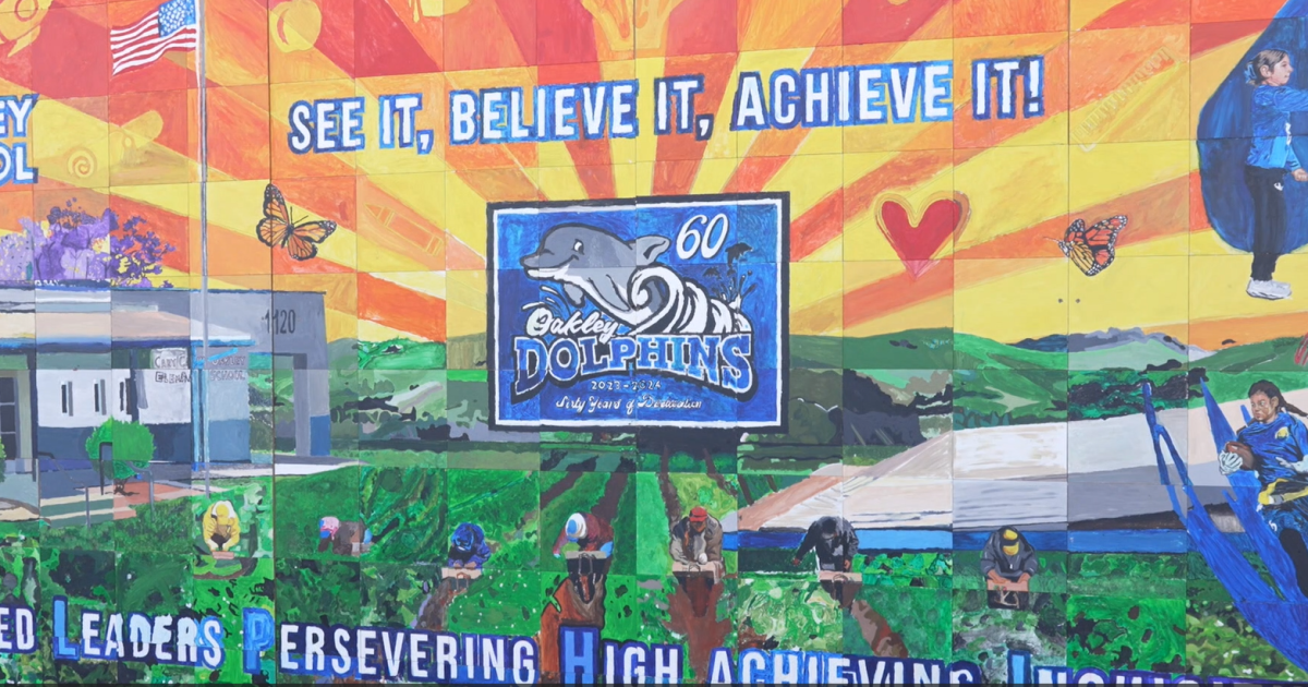 Oakley Elementary creates mural to celebrate 60th anniversary - Vimarsana News