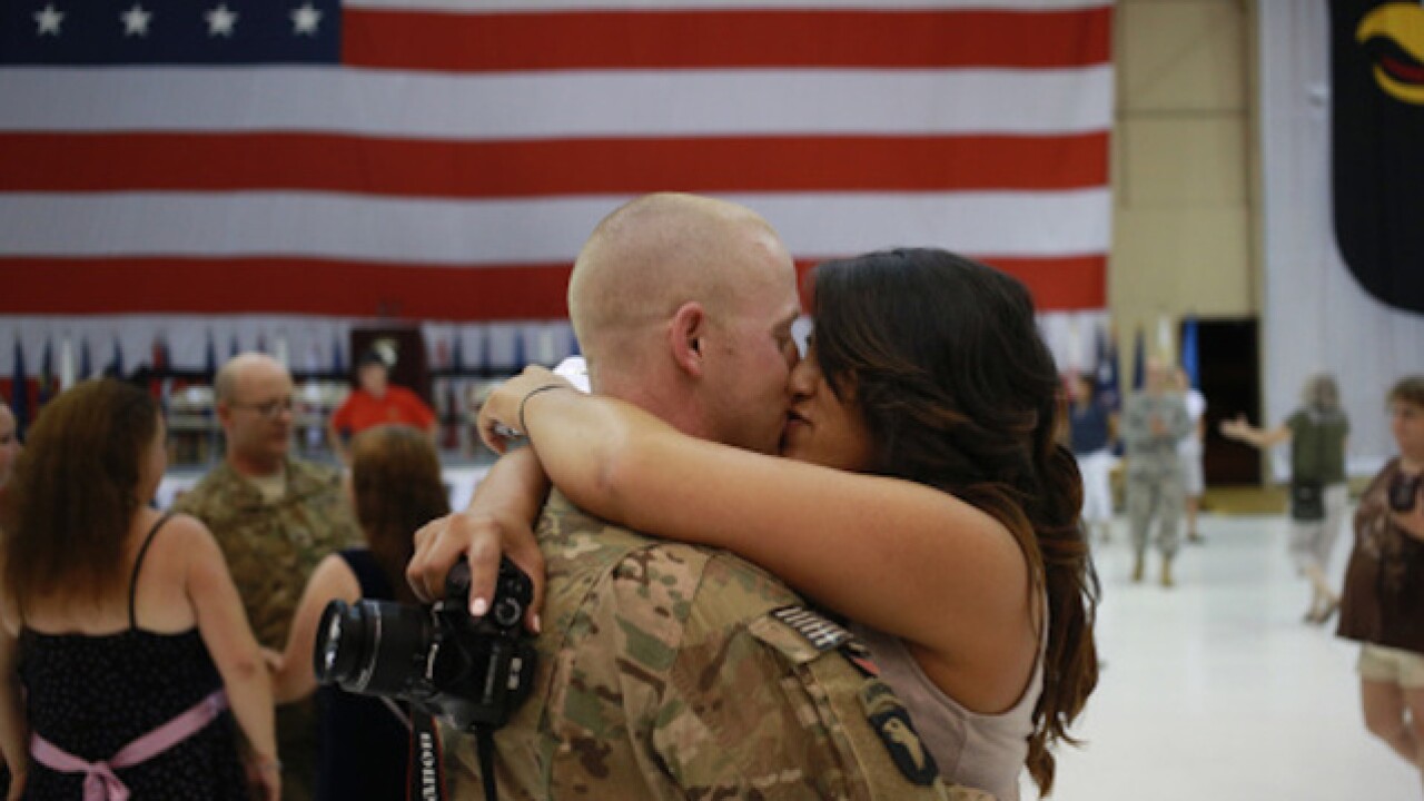 Savannah St. Patrick's parade organizers: Please stop smooching soldiers