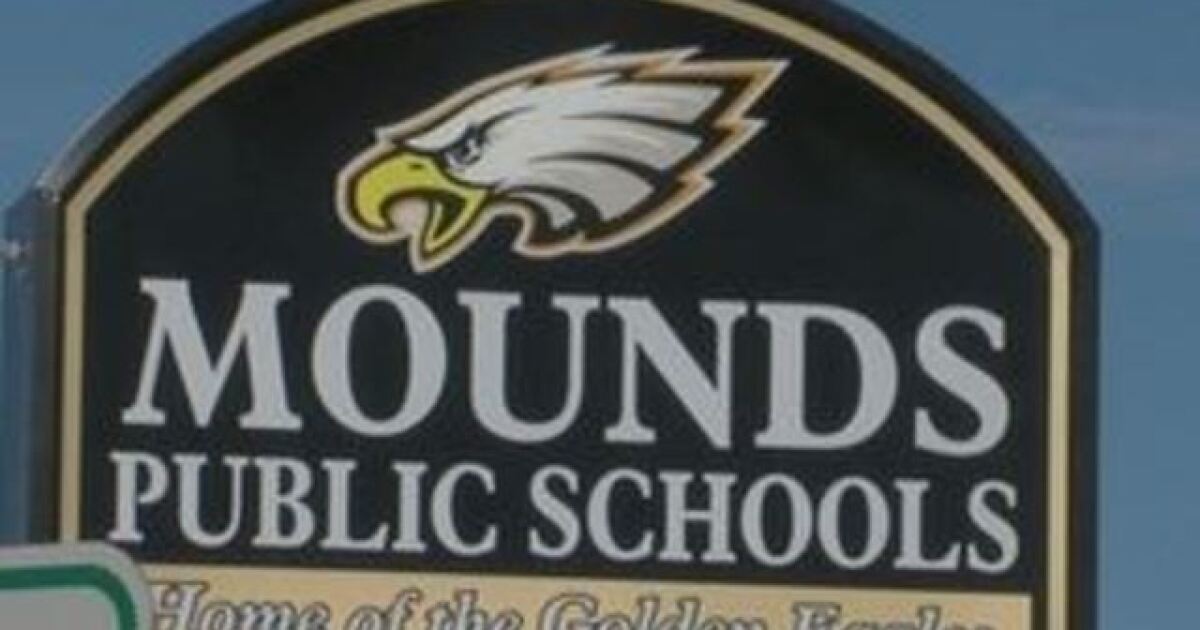 Mounds district calendar, school supplies list
