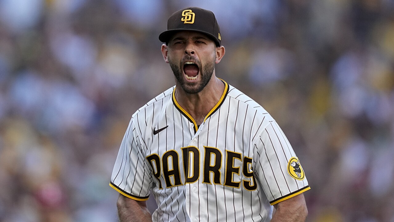 Pitcher Nick Martinez returns to Padres on 3-year, $26 million deal