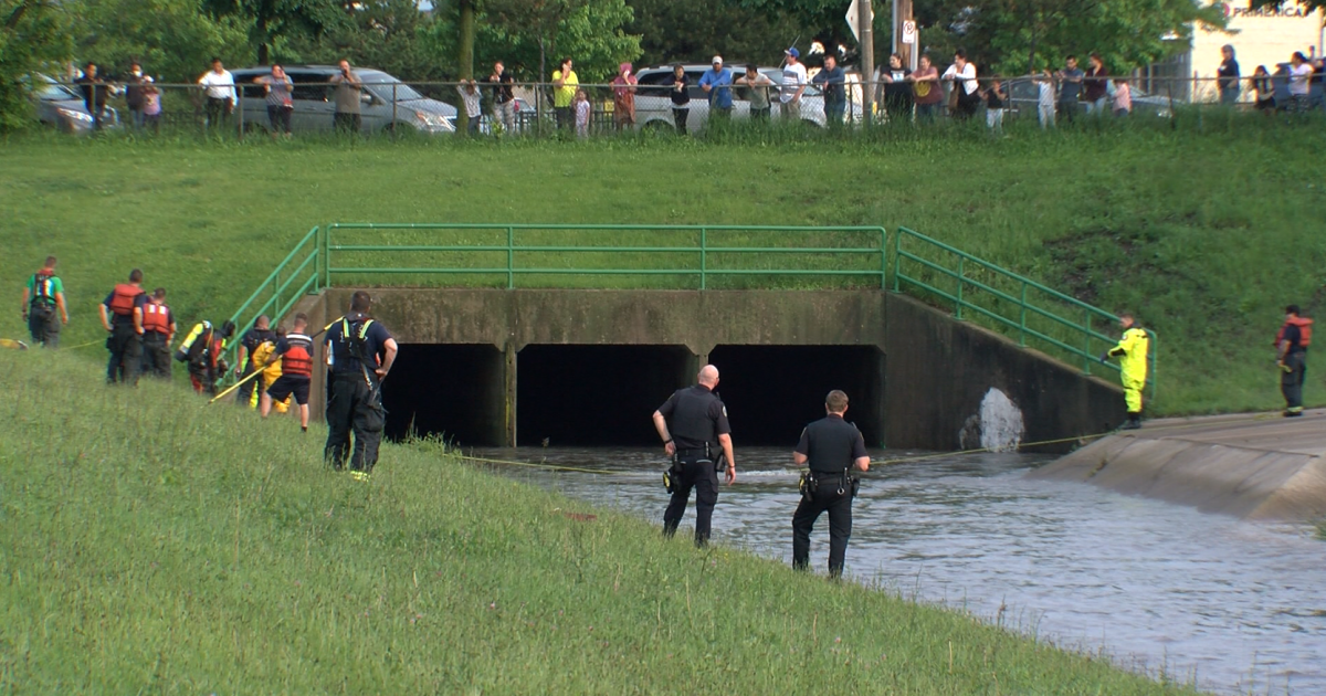 Effort to find 3 people missing in drainage ditch is now recovery ...