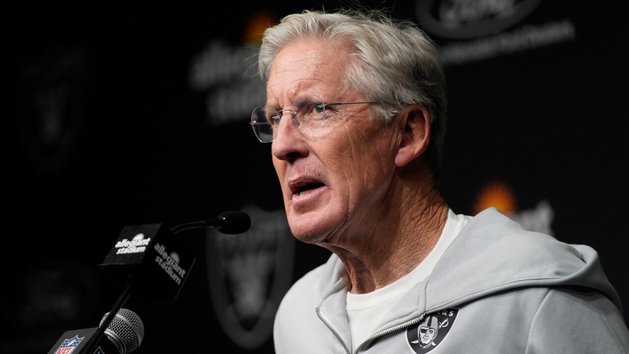 Chiefs Raiders Football