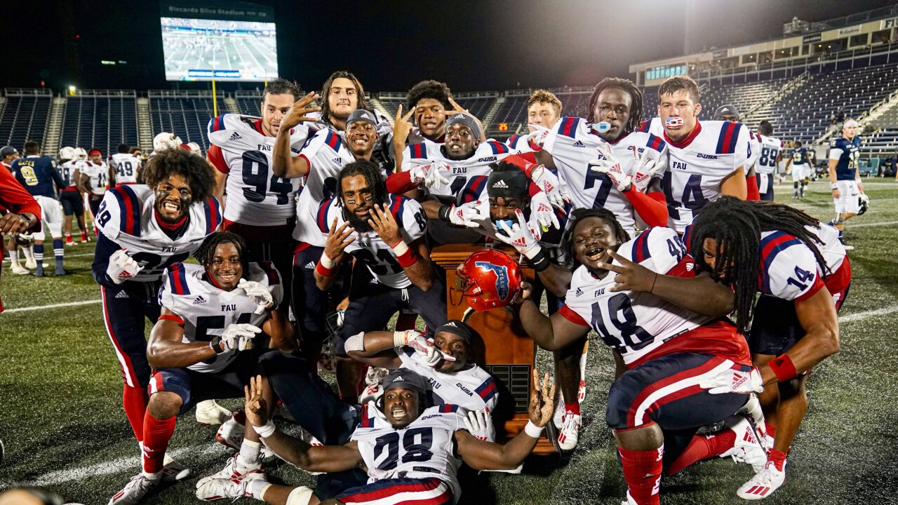 FAU Owls celebrate Shula Bowl win vs. FIU Panthers in 2020