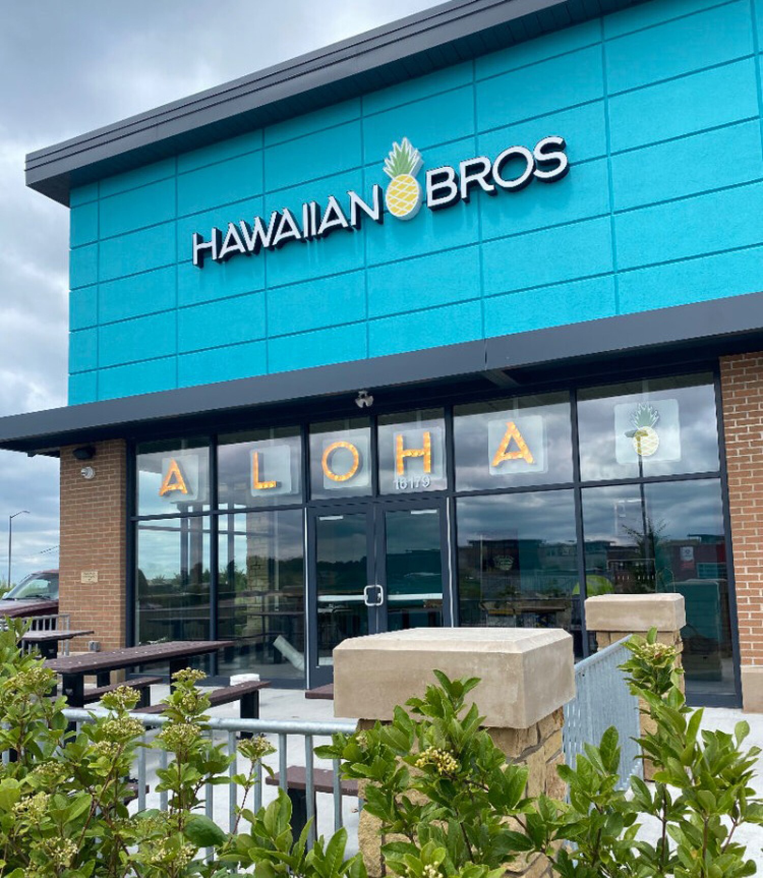 Hawaiian Bros Island Grill opens Lenexa location next week