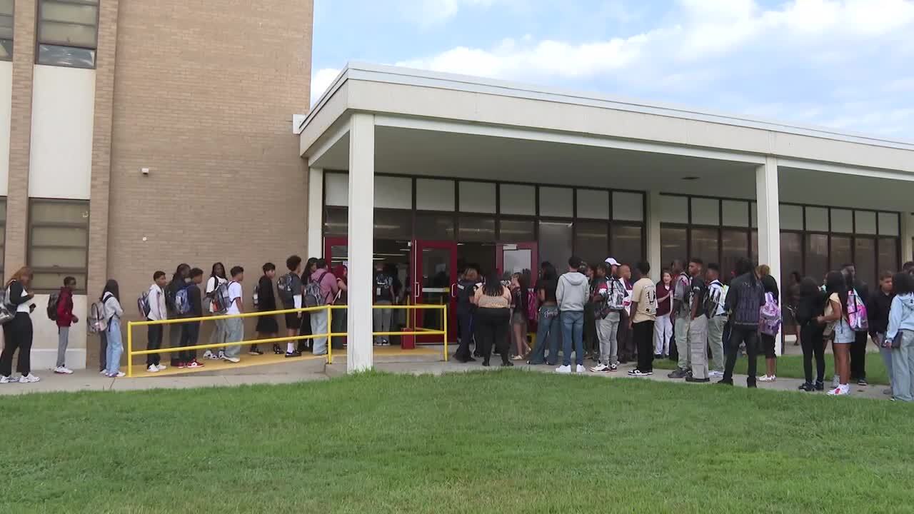 Petersburg schools 02.jpg