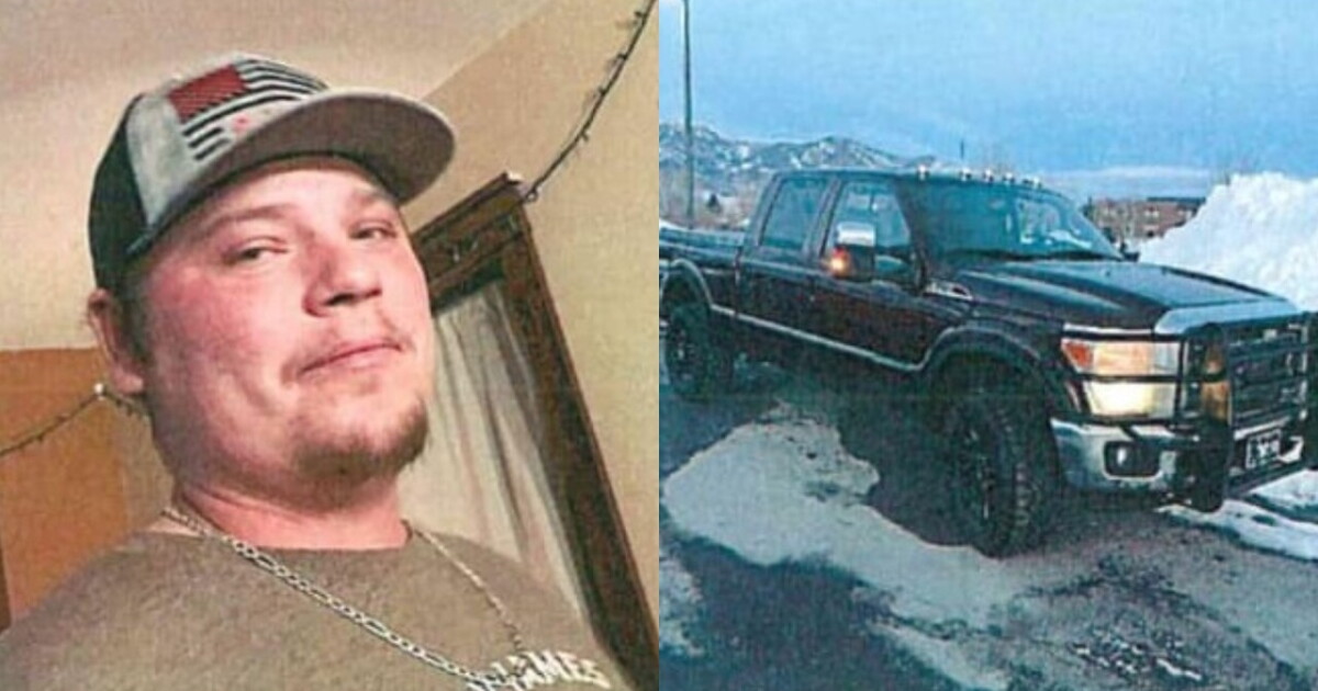 Suspect at large after ramming police vehicle during high-speed chase