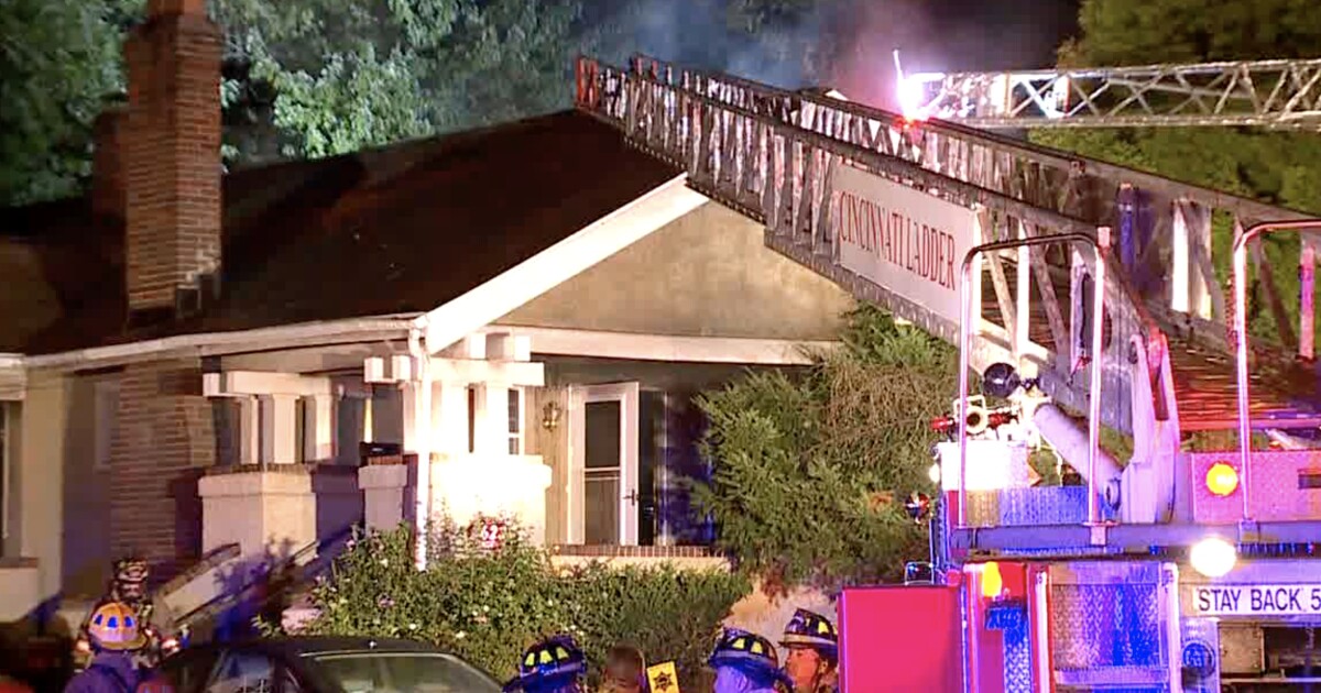 Monday morning house fire kills one person in Pleasant Ridge