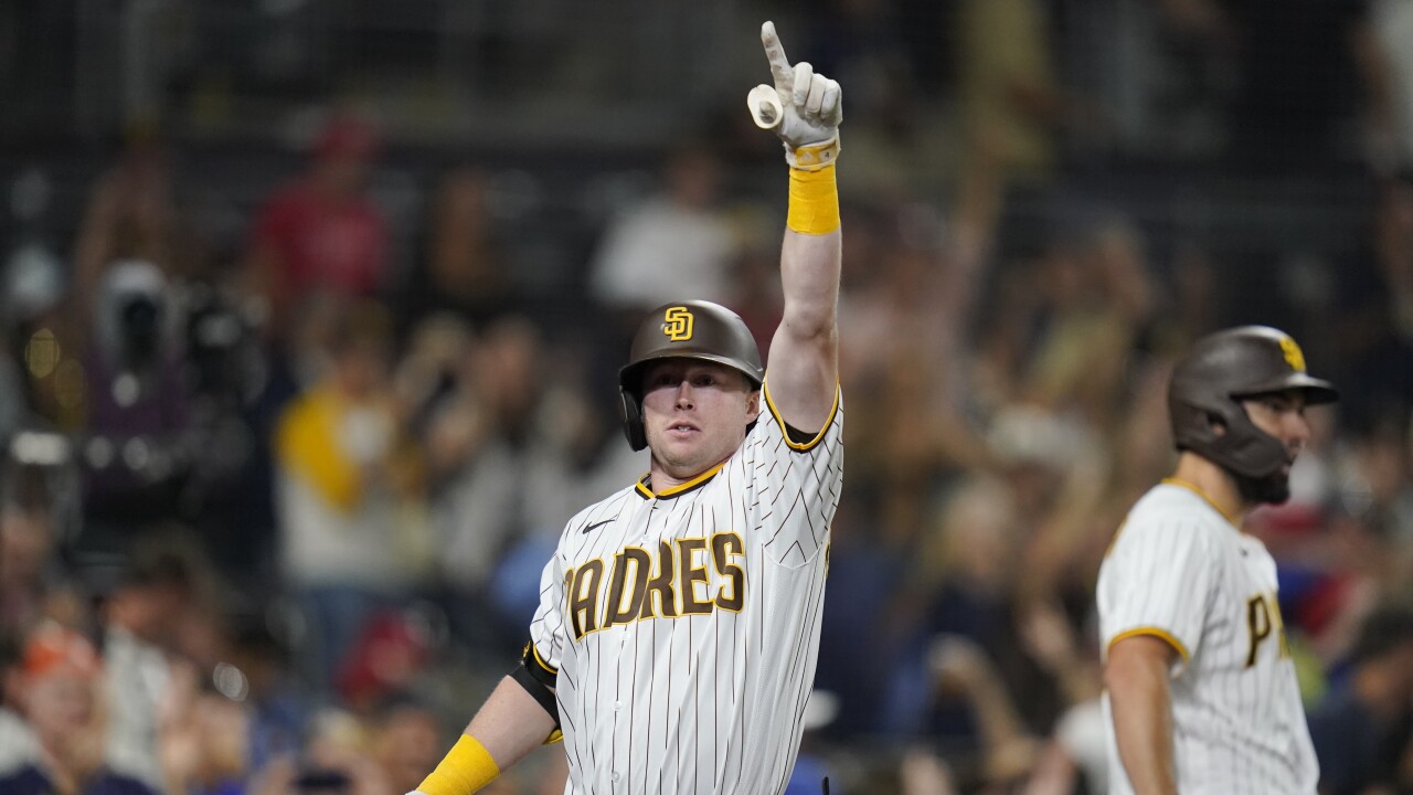 Wild Pitch In 10th Inning Sends Padres Past Phillies 4 3 Wild Pitch In 10th Inning Sends Padres Past Phillies 4 3