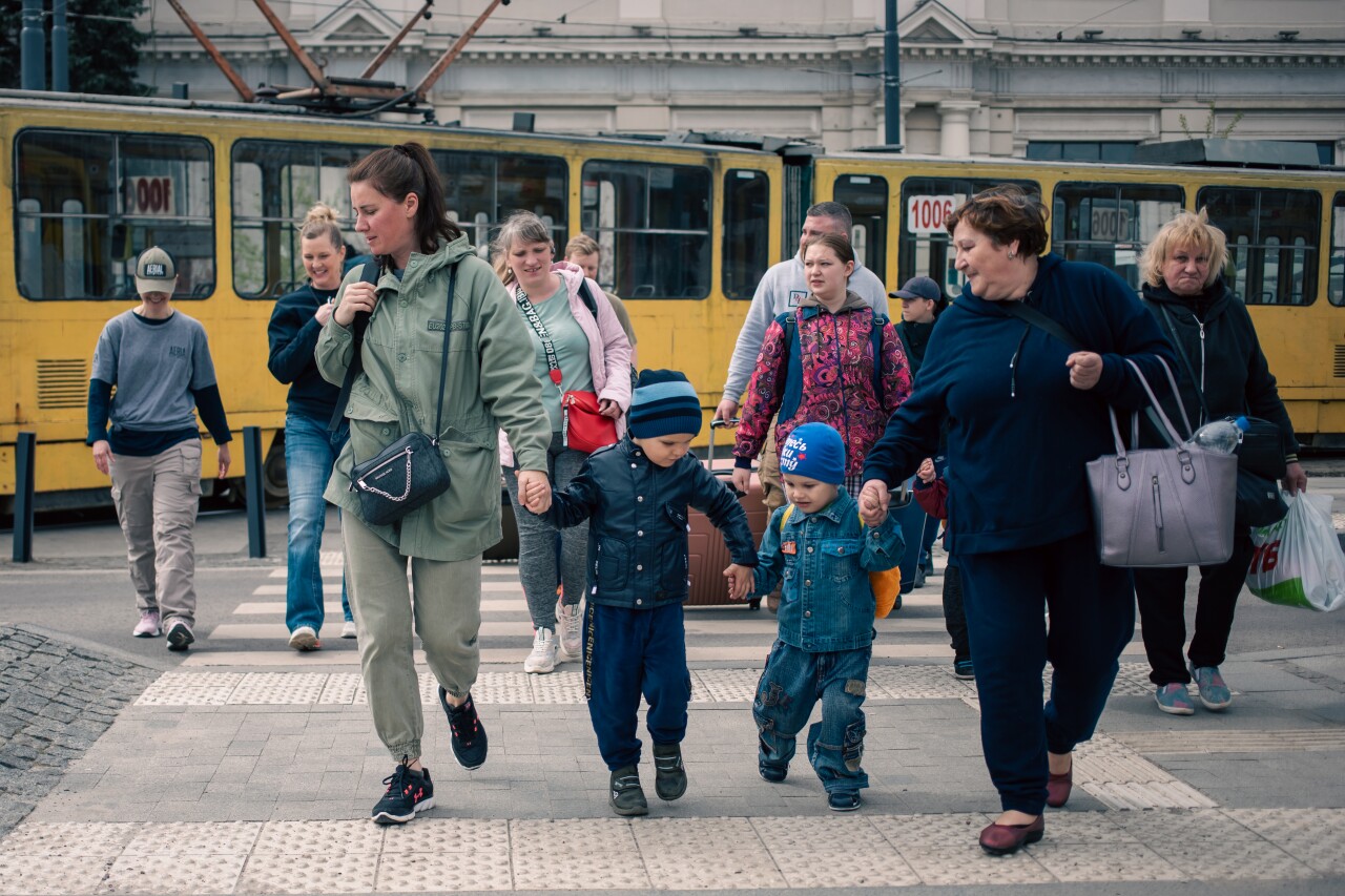 Children moving to Safe Havens 1.jpg