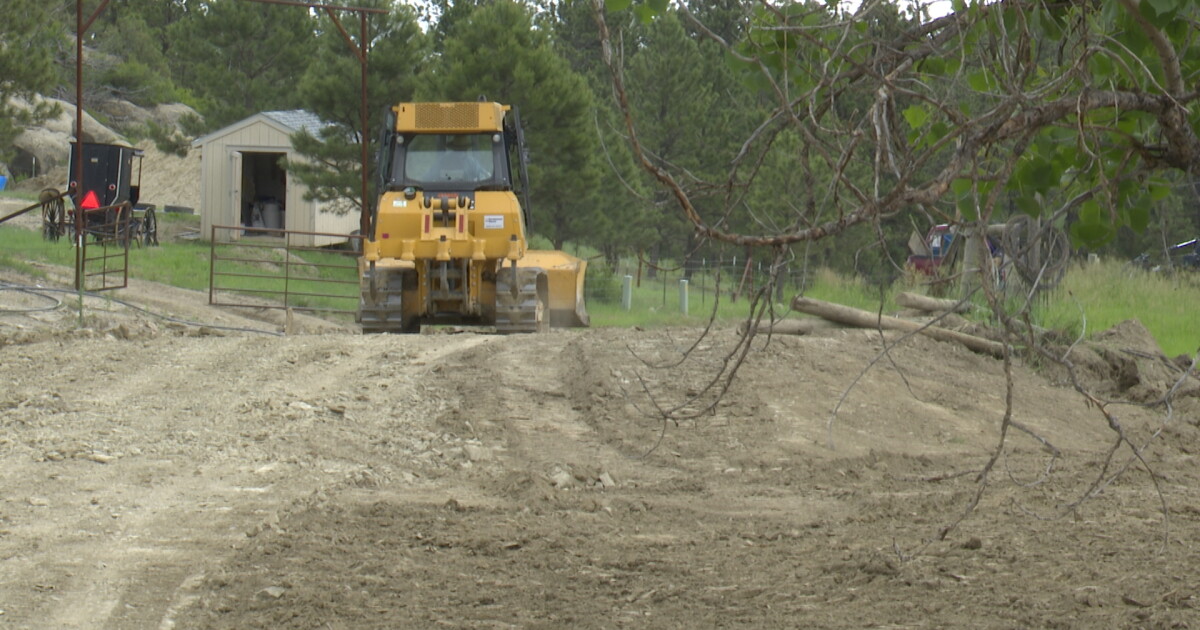 Amish assist: Roundup residents making progress on washed-out road - Vimarsana News
