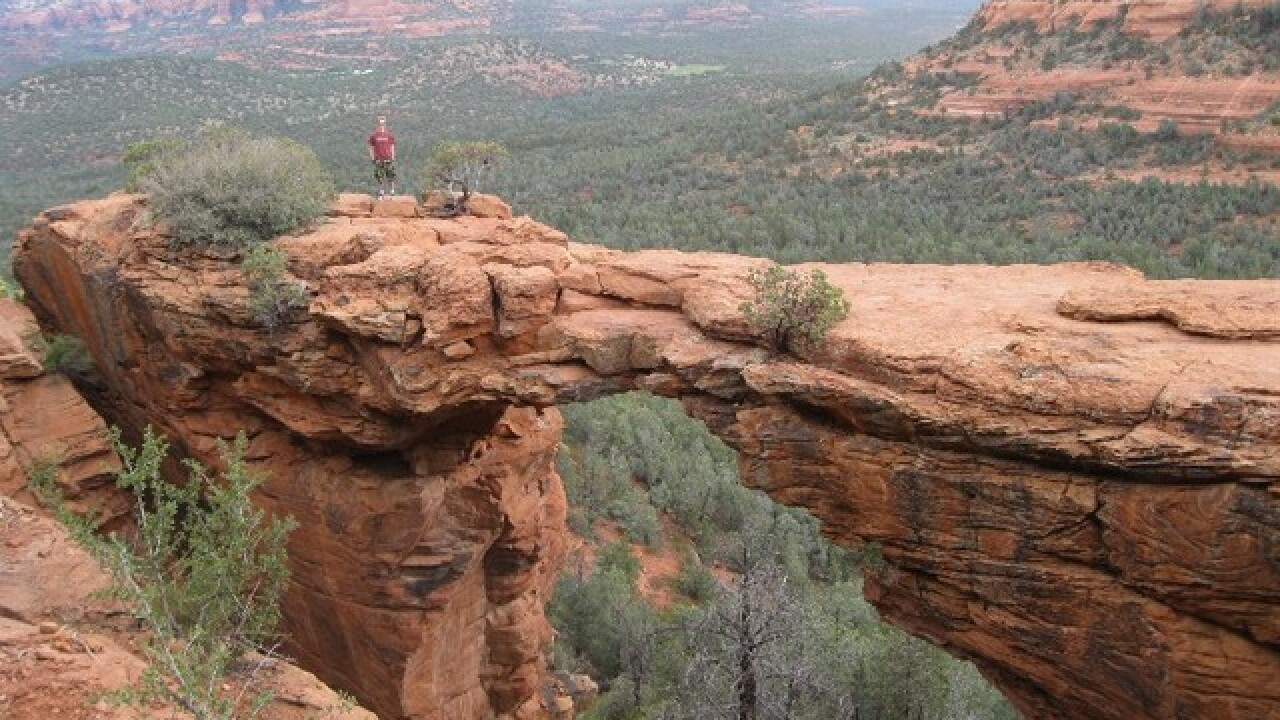 Saturday April 4 Popular Trails And Landmarks In Sedona To Close To Slow Covid 19 Spread Sedona Az Hiking Trails