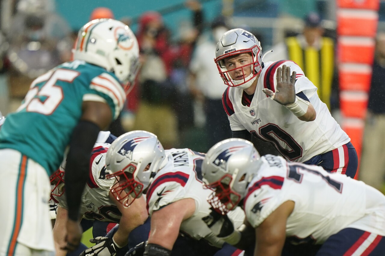 New England Patriots QB Mac Jones behind center at Miami Dolphins, Jan. 9, 2022