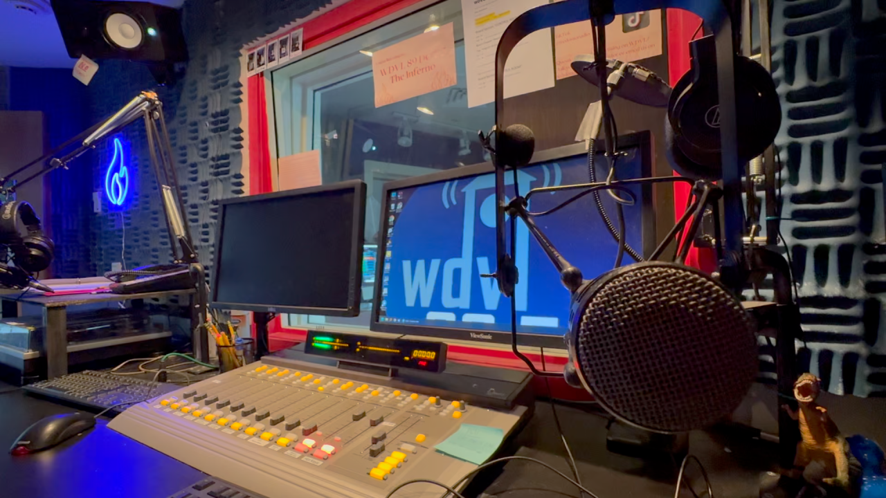 SUNY FREDONIA RADIO.png