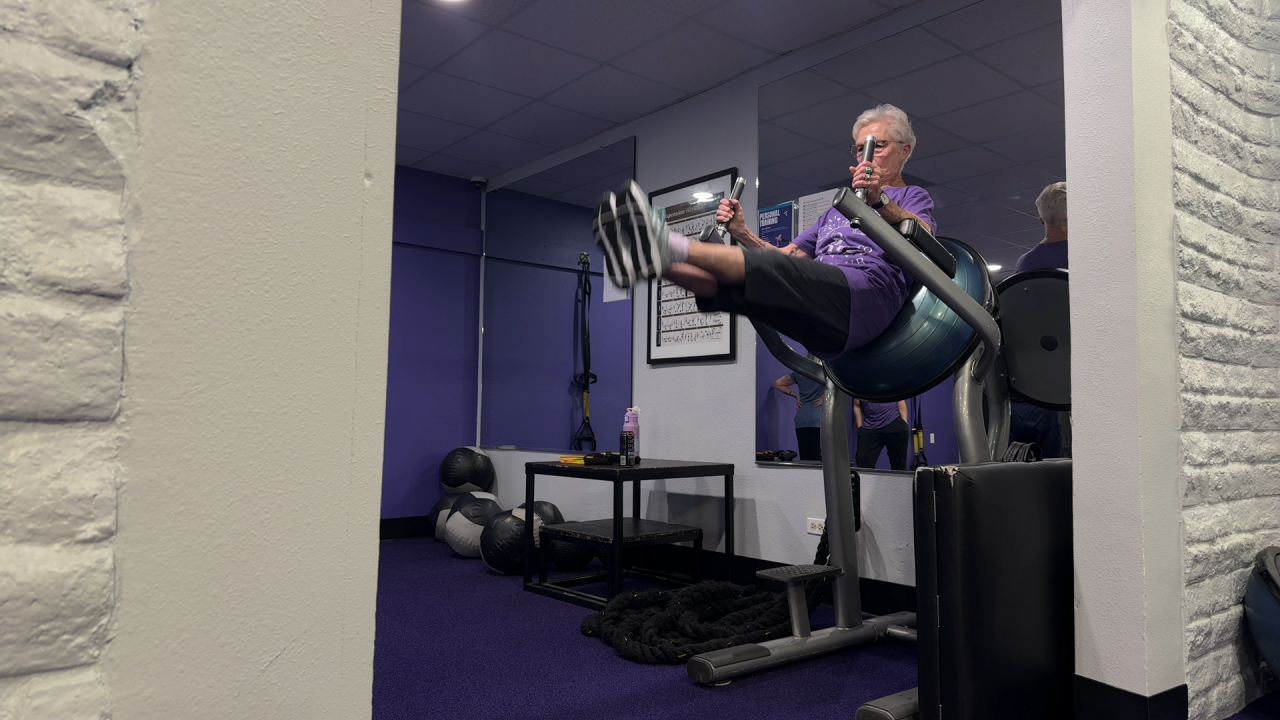 PLANKING GRANDMA marie carpenter exercising world record