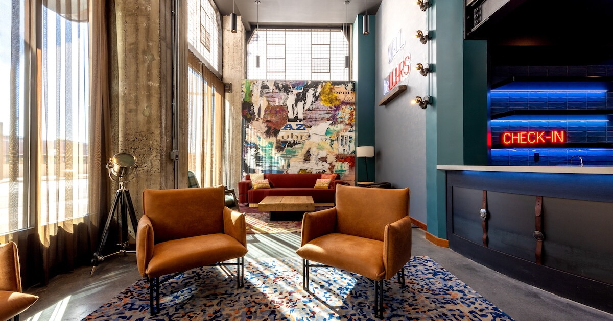 Hotel opens in 100-year-old building in downtown Phoenix - Vimarsana News