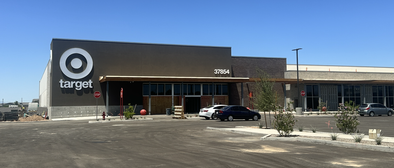 Vineyard Towne Center is fully leased, with Target's opening date announced and more tenants coming soon. 