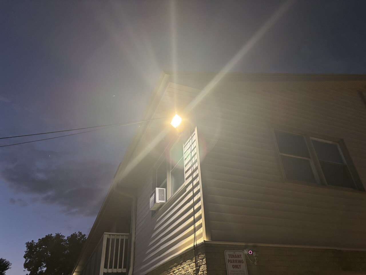 Hartford resident shares complaint about apartment complex light, saying it disrupts his daily life