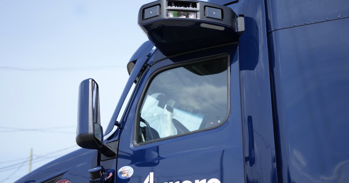 Driverless tractor-trailers may start hauling freight in Texas later this year - Vimarsana News