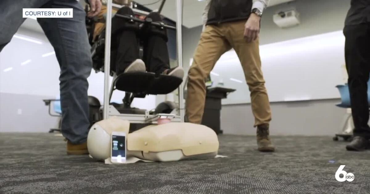 U of I engineering students build CPR machine for quadriplegic medical ...