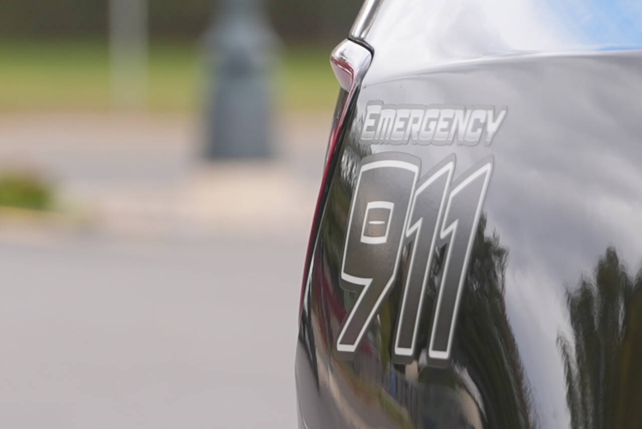 911