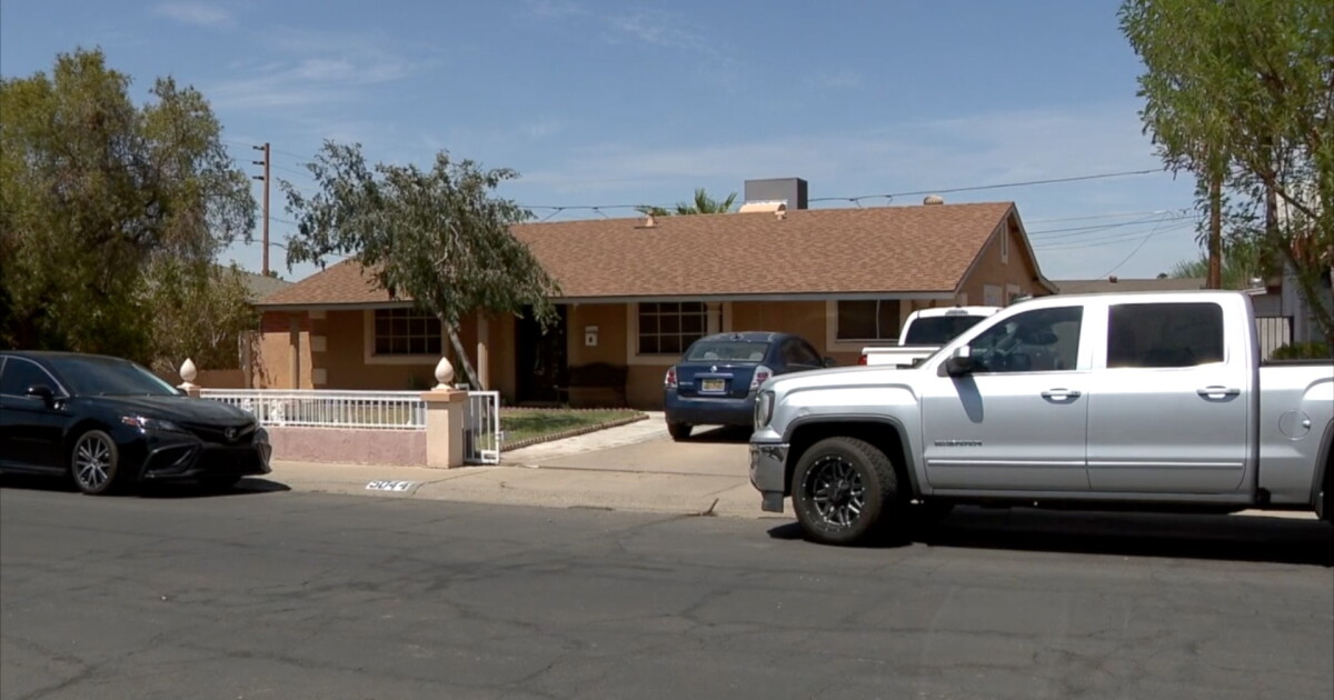 Glendale SWAT uses flash bangs, drones to arrest man hiding behind water heater after 2-hour standoff