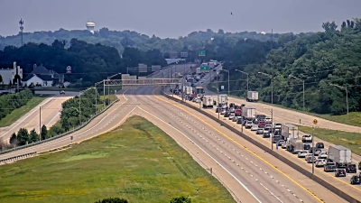 Southbound Lanes I-71/I-75 Shut Down Buttermilk Pike 